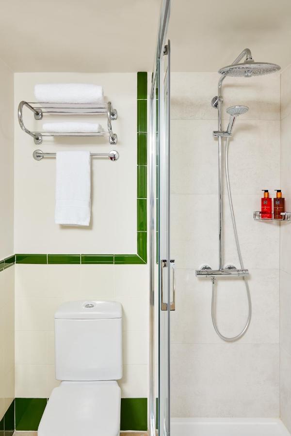 Habitación Doble con cama extragrande y ducha a ras de suelo - Adaptada para personas con movilidad reducida - No fumadores